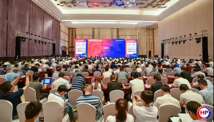 2018中國熱泵行業(yè)年會在杭州召開，多家熱泵企業(yè)獲優(yōu)秀表彰